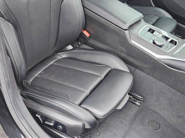 Used 2024 BMW 330e image 22