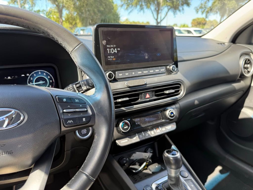 Used 2022 Hyundai Kona Limited image 25