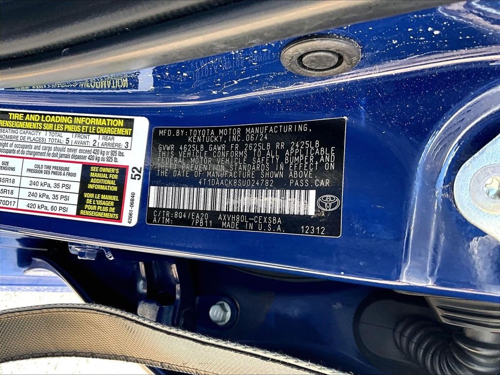 Used 2025 Toyota Camry SE FWD image 34