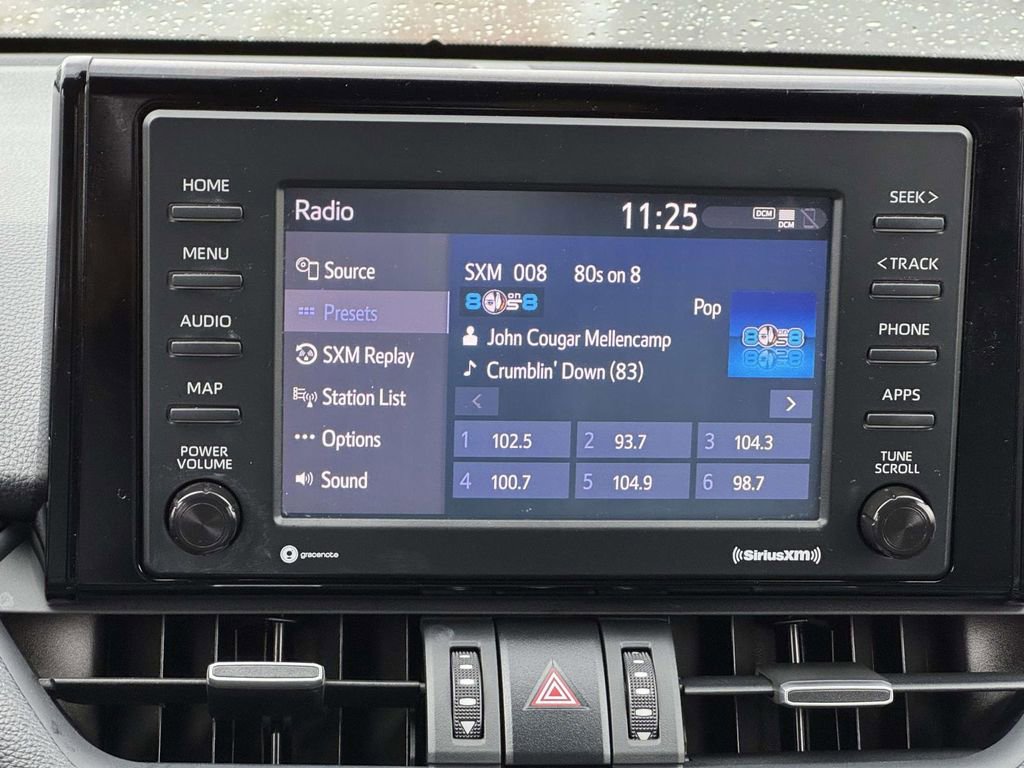 Used 2020 Toyota RAV4 XLE Premium image 3