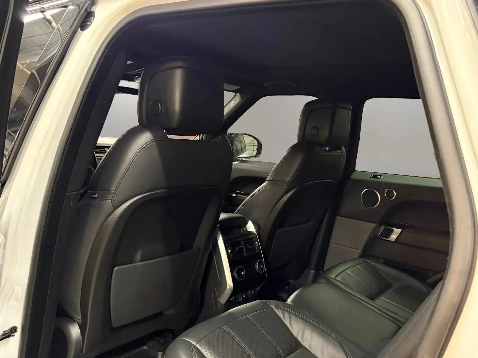 Used 2019 Land Rover Range Rover Sport HSE AWD/4WD image 25