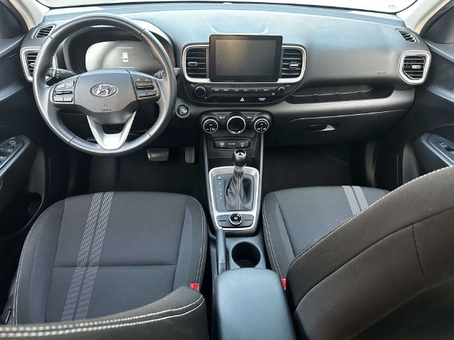 Used 2025 Hyundai Venue SEL FWD image 22
