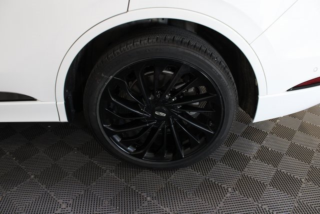 Used 2022 Lincoln Aviator Reserve w/ Equipment Group 201A image 28