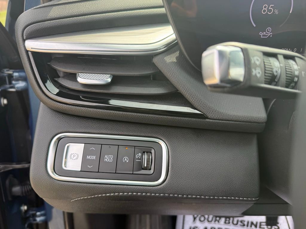 Used 2025 Buick Enclave Preferred image 39