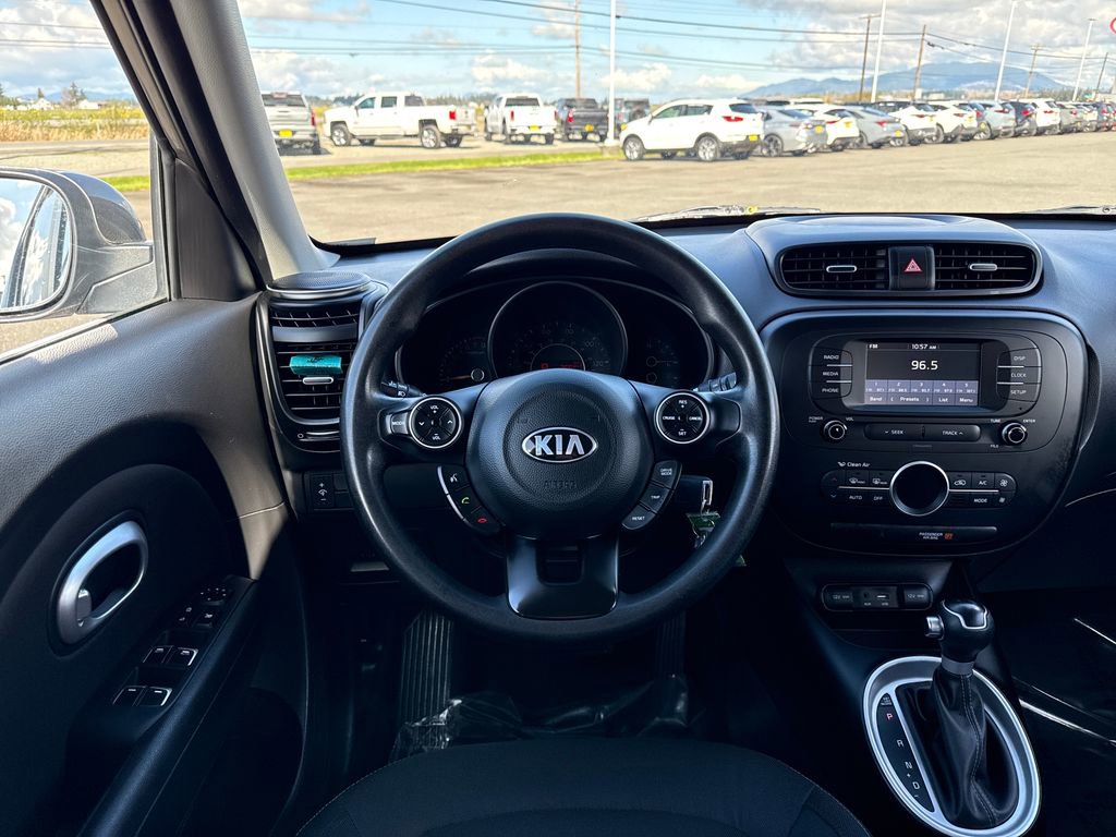 Used 2017 Kia Soul + image 25