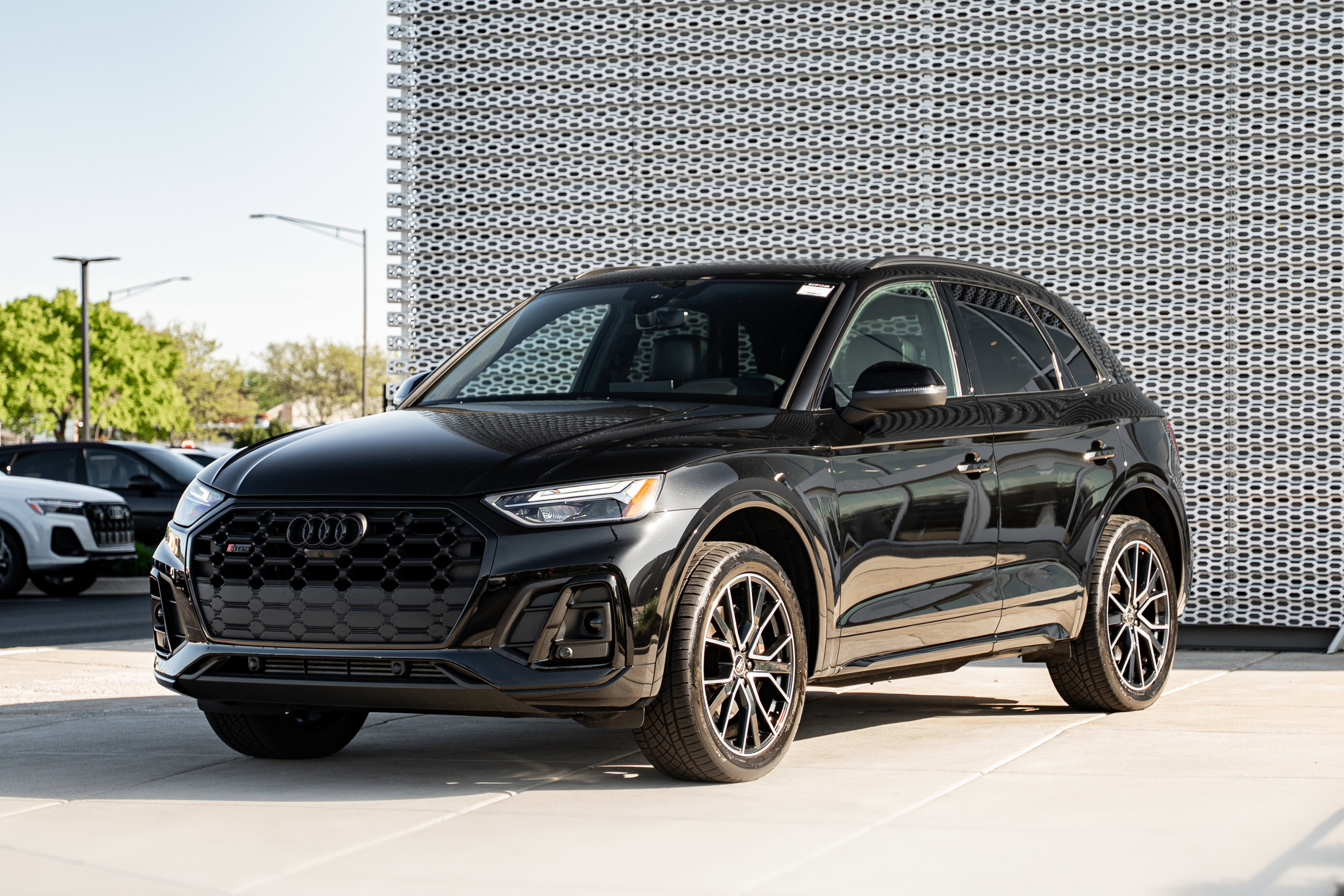 Certified 2023 Audi SQ5 Premium Plus w/ Premium Plus Package AWD/4WD image 7