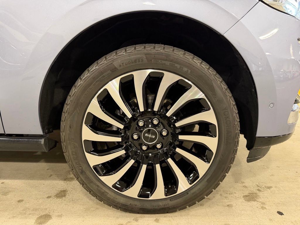 Used 2022 Lincoln Navigator L Black Label AWD/4WD image 14