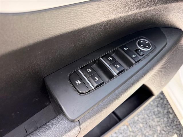 Used 2022 Kia Forte LXS FWD image 19
