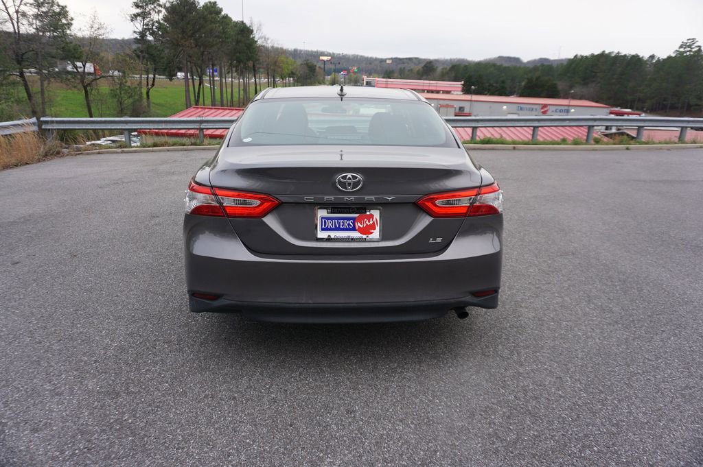 Used 2020 Toyota Camry LE image 20