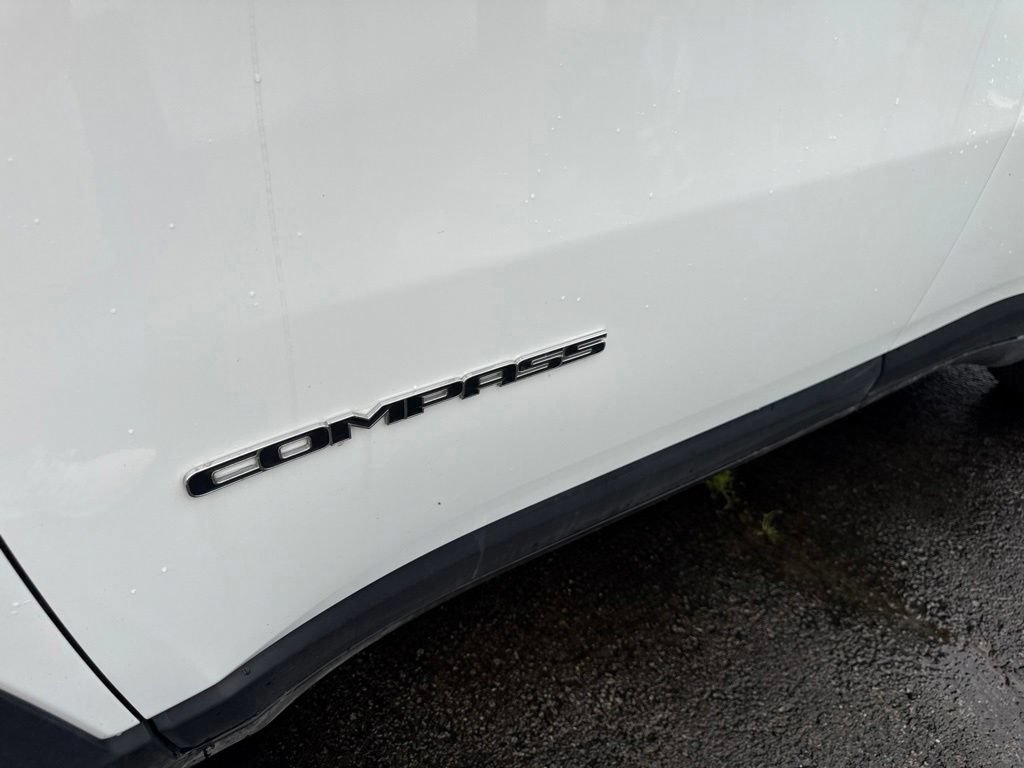 Used 2023 Jeep Compass Limited AWD/4WD image 14