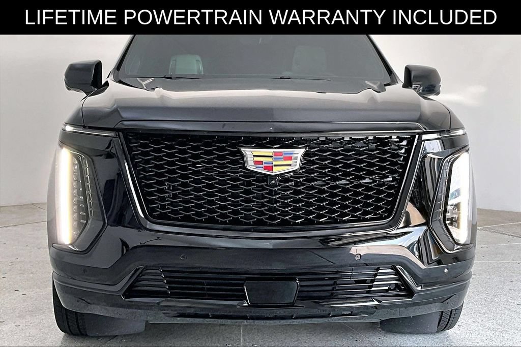 Used 2025 Cadillac Escalade ESV Sport Platinum AWD/4WD image 4