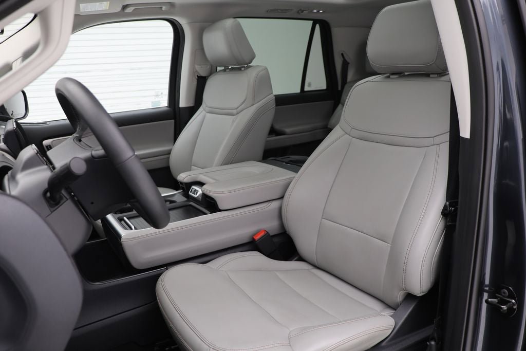 Used 2025 Ford Expedition Max Active image 16