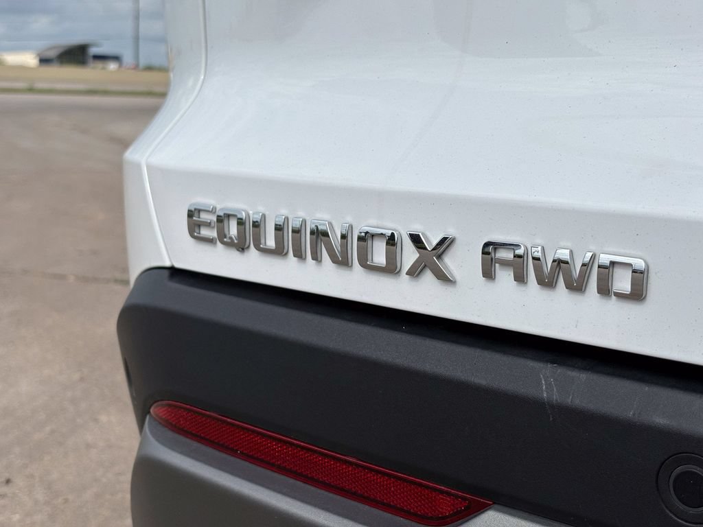 Used 2025 Chevrolet Equinox LT w/ Safety and Technology Package AWD/4WD image 10