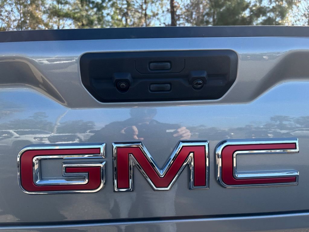 Used 2025 GMC Sierra 1500 SLT image 16