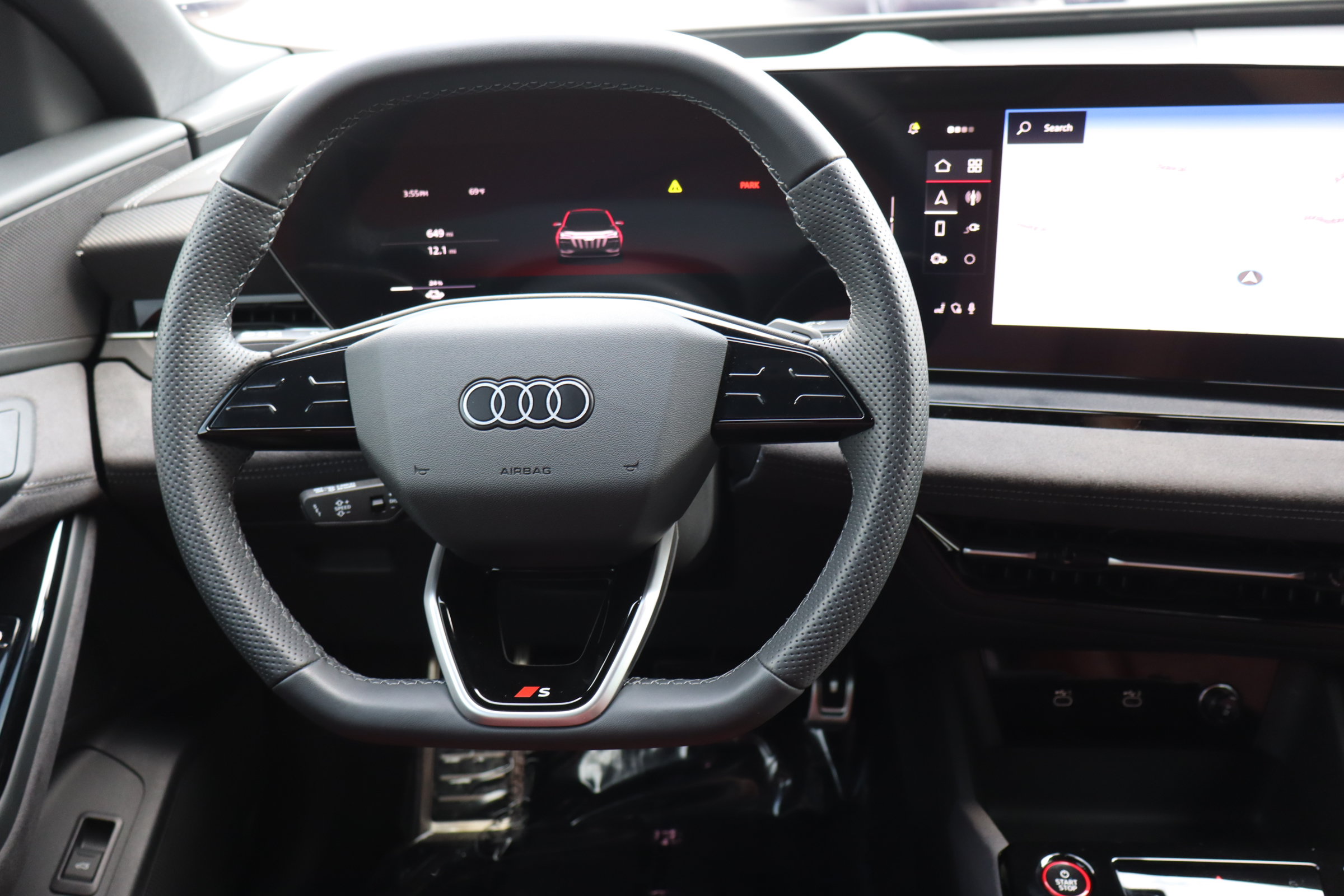 Used 2025 Audi SQ6 e-tron Prestige w/ 21" Black Optic Wheel Package AWD/4WD image 13