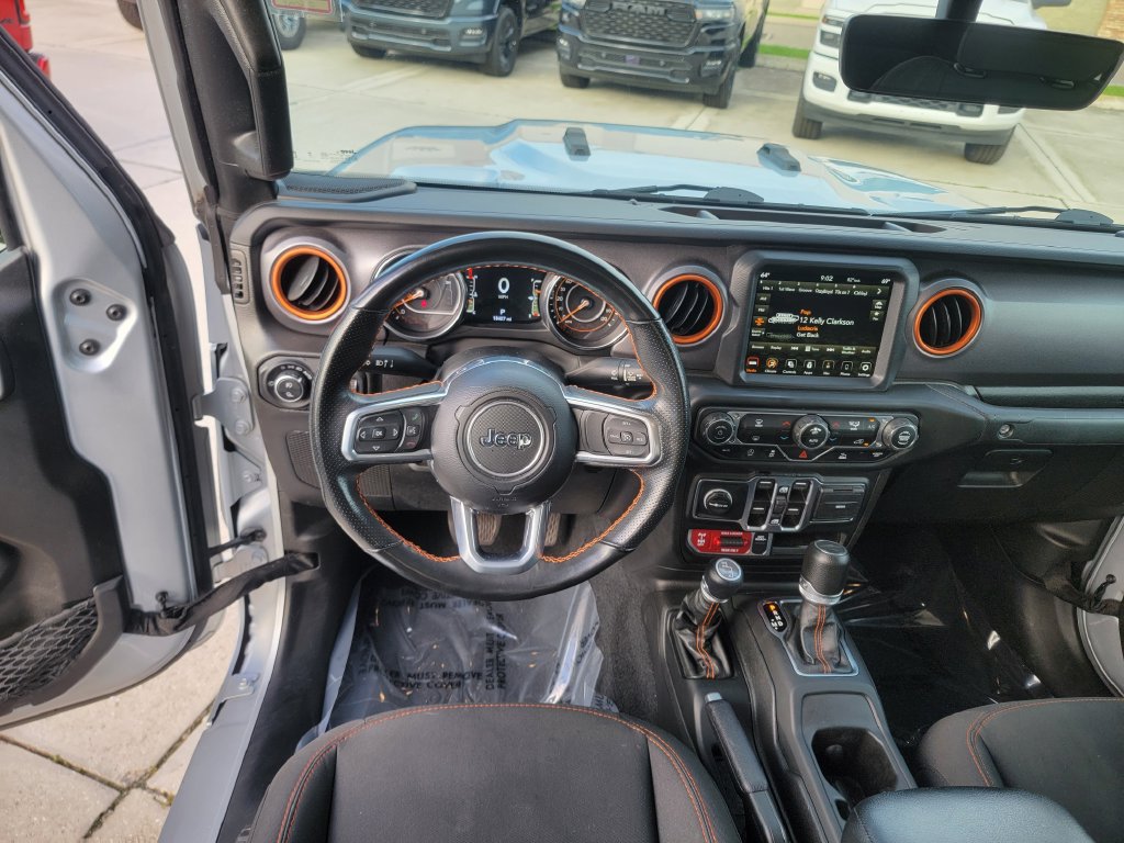 Used 2023 Jeep Gladiator Mojave w/ Trailer Tow Package AWD/4WD image 17