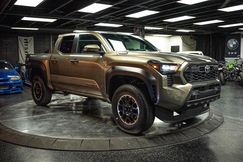 Used 2025 Toyota Tacoma TRD Off-Road w/ TRD Off Road Upgrade Package image 5