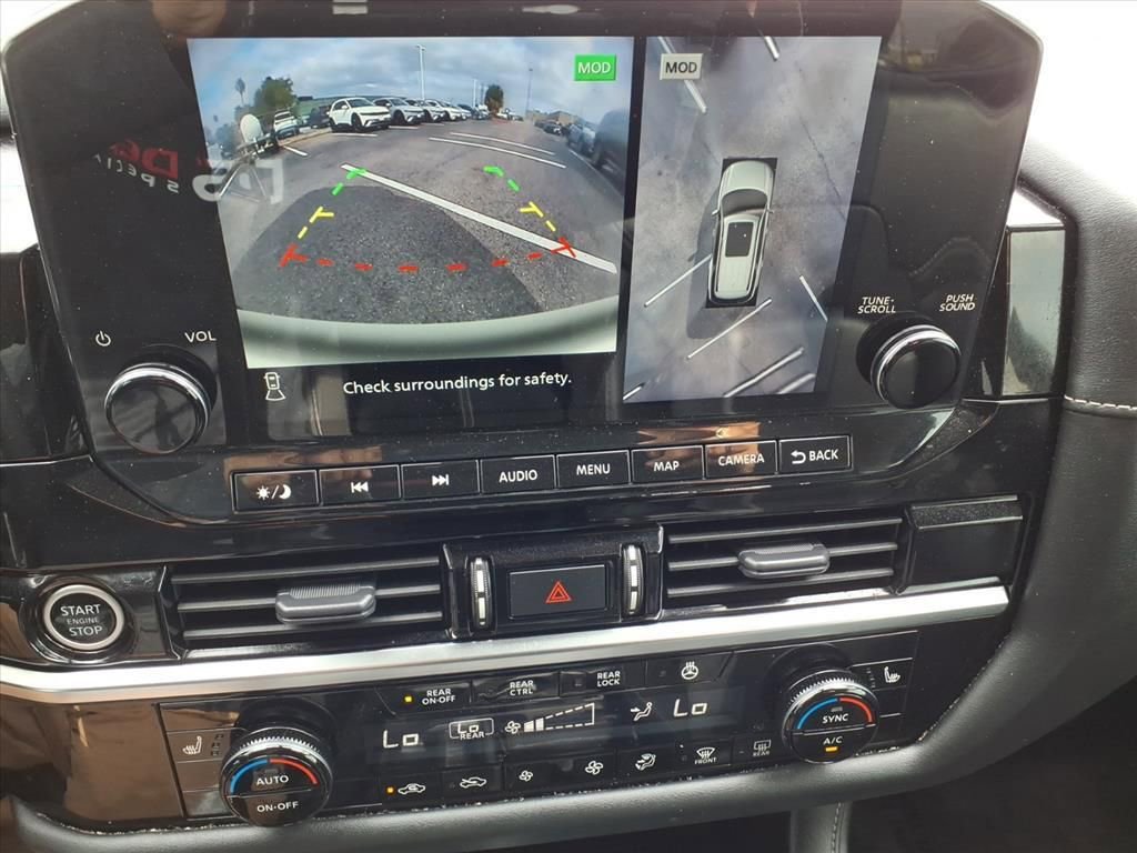 Used 2023 Nissan Pathfinder SL w/ Black Appearance Package image 11