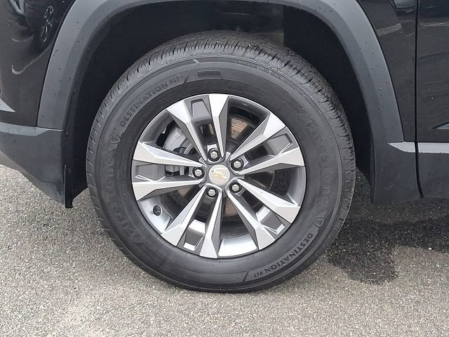 Used 2026 Chevrolet Equinox LT FWD image 8