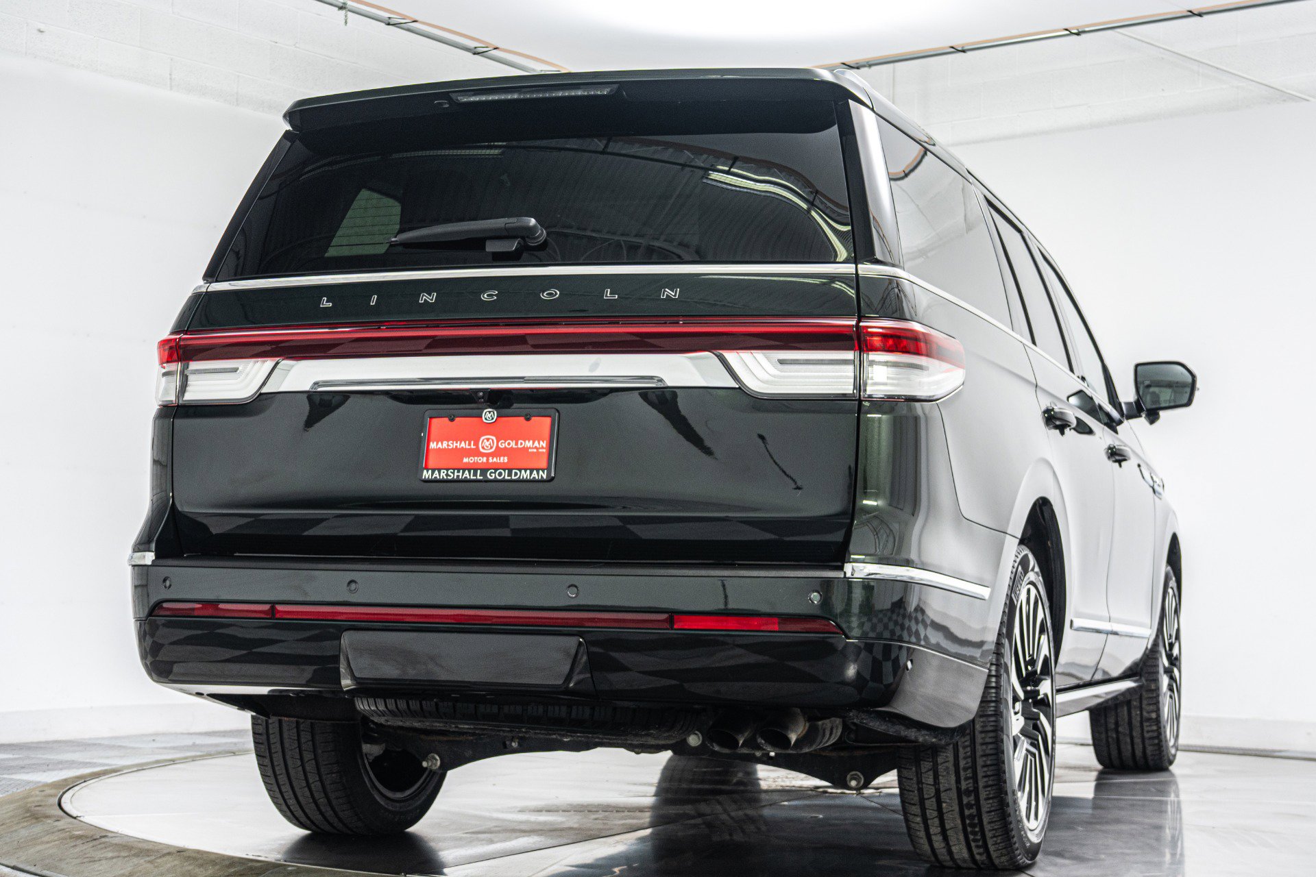 Used 2022 Lincoln Navigator Black Label image 9