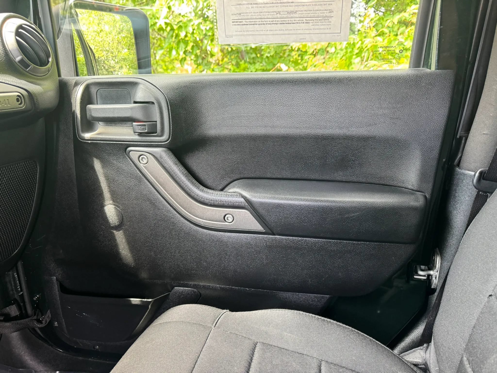 Used 2012 Jeep Wrangler Sport w/ Connectivity Group AWD/4WD image 9