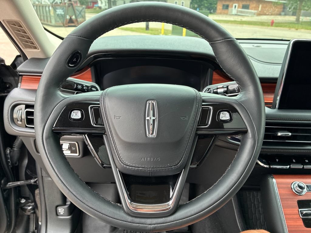 Used 2024 Lincoln Aviator Reserve w/ Jet Package AWD/4WD image 15