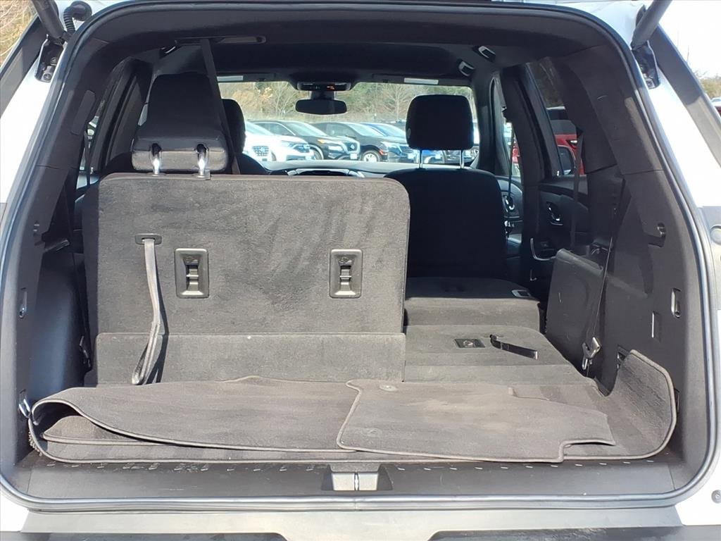 Used 2022 Chevrolet Traverse LT image 21