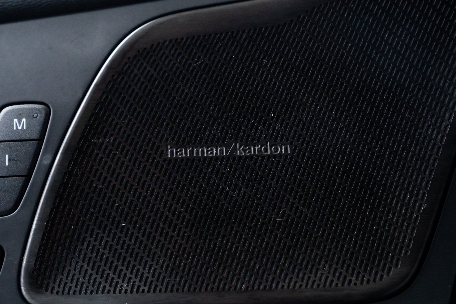 Used 2024 Volvo XC60 T8 Plus image 15