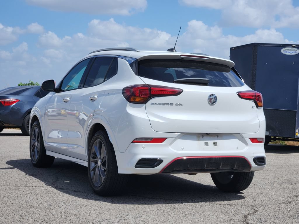 Used 2020 Buick Encore GX Essence w/ Experience Buick Package FWD image 4