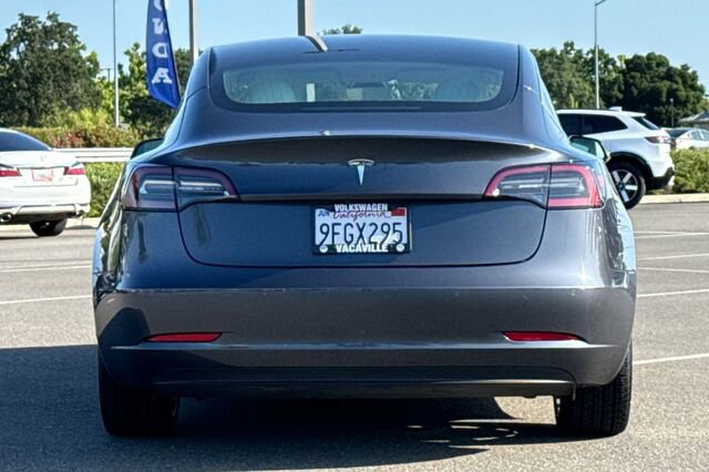 Used 2019 Tesla Model 3 Standard Range RWD image 5