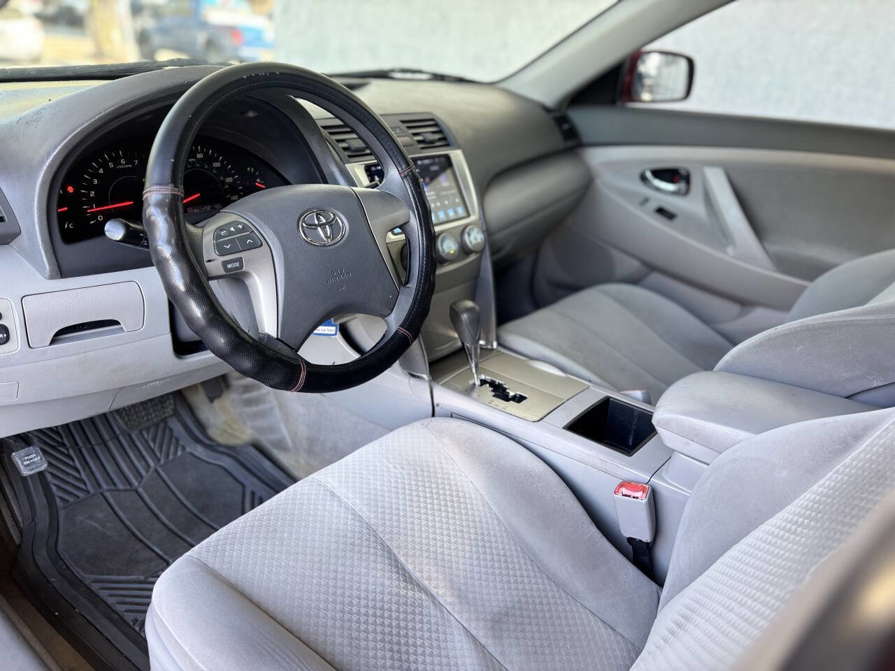 Used 2009 Toyota Camry LE image 12