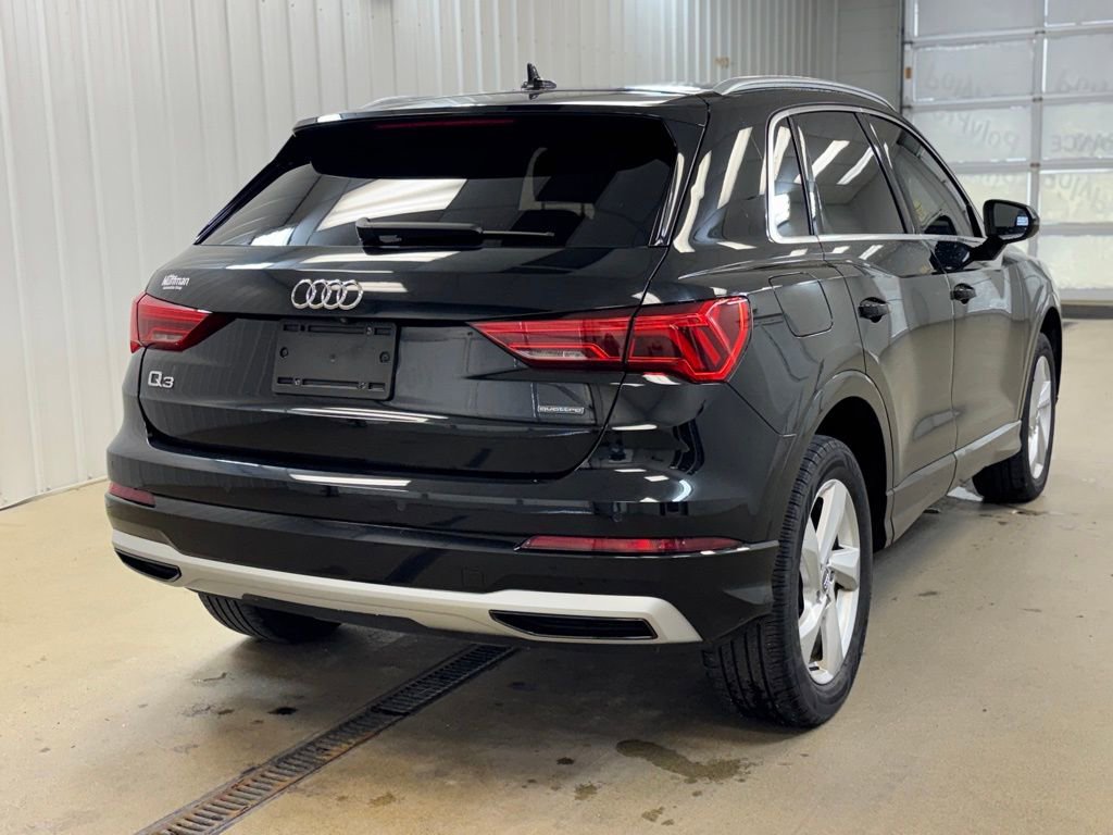 Used 2020 Audi Q3 2.0T Premium w/ Convenience Package image 5