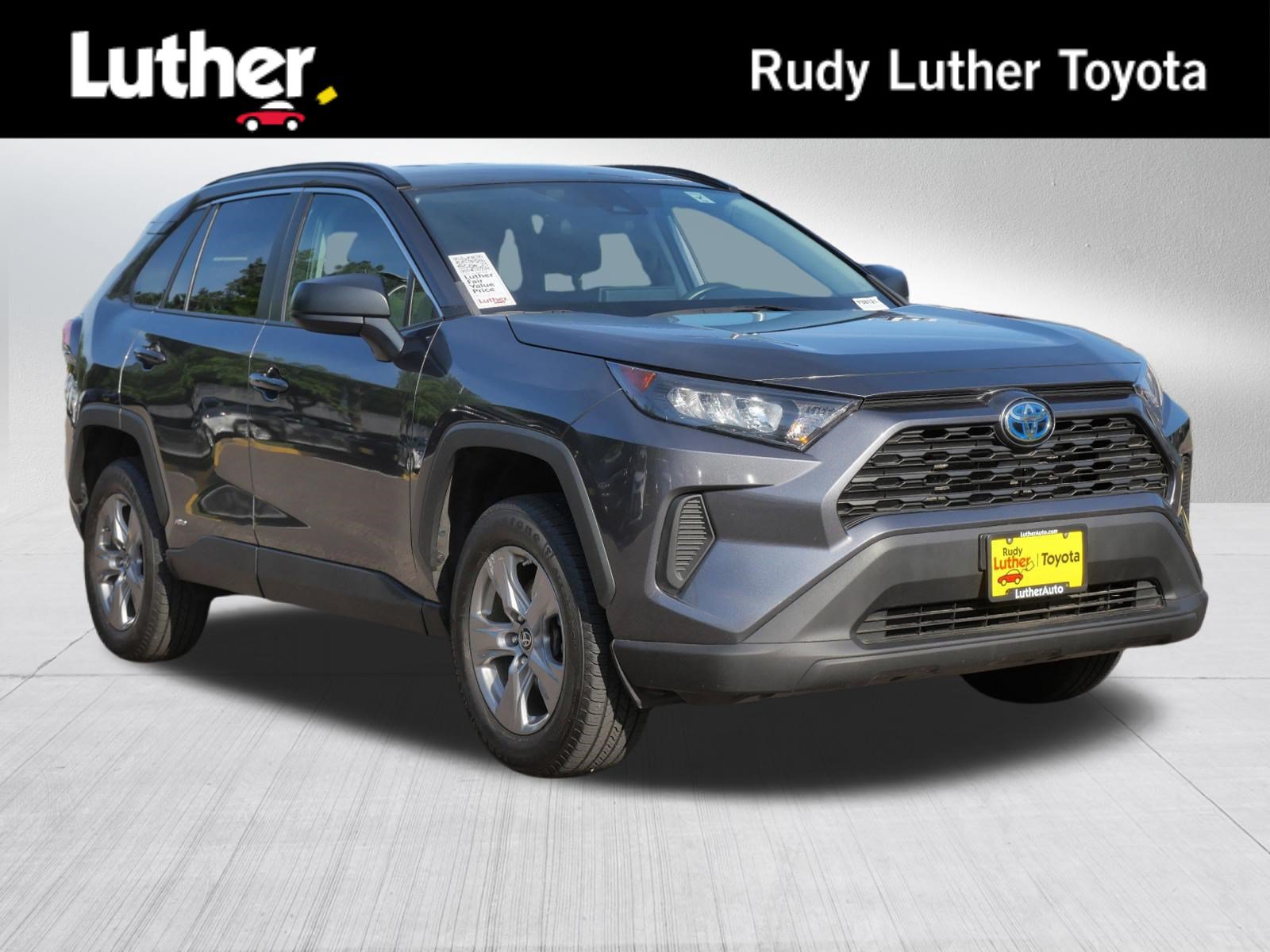 Certified 2022 Toyota RAV4 LE AWD/4WD image 1