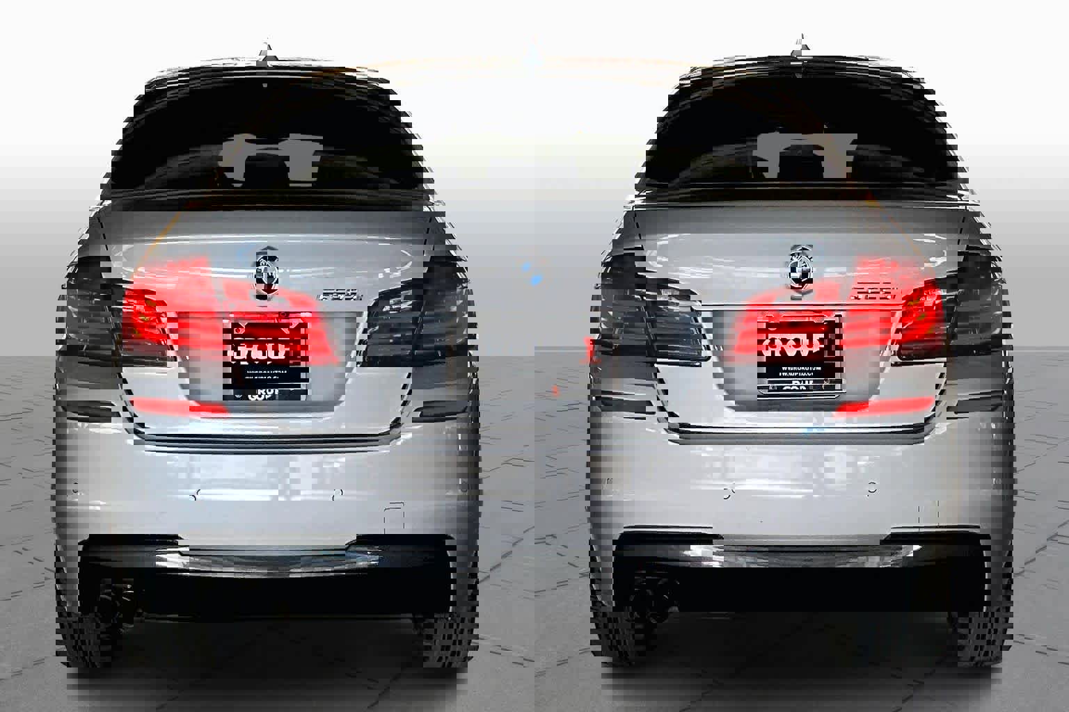 Used 2015 BMW 528i Sedan image 4