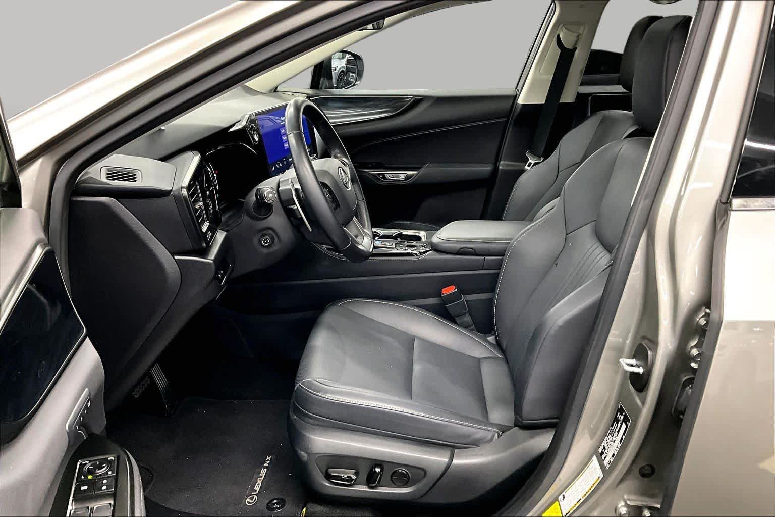 Used 2022 Lexus NX 350h AWD image 8