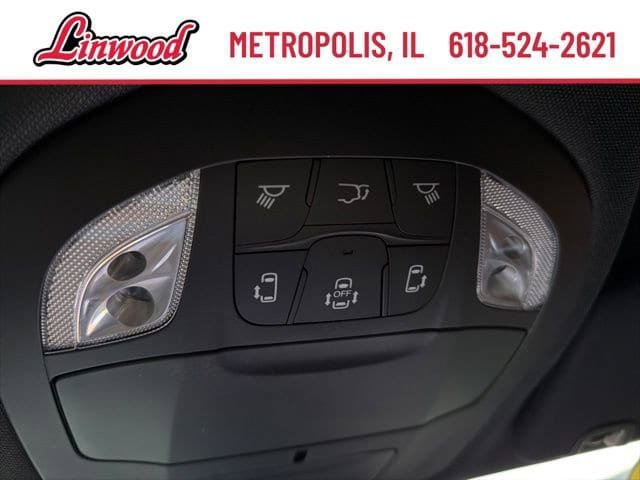 New 2026 Chrysler Pacifica Select FWD image 30