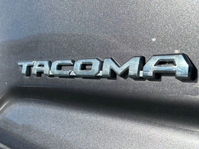 Used 2017 Toyota Tacoma TRD Off-Road image 19