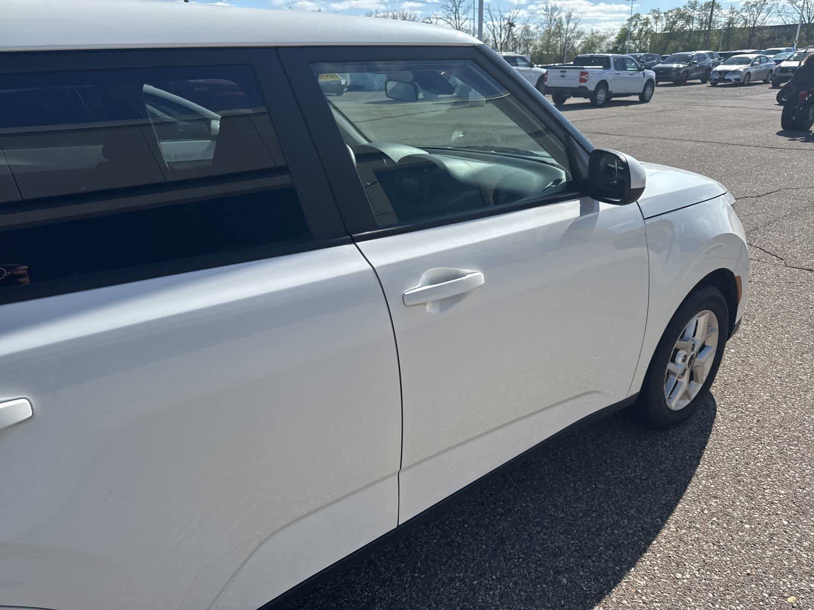 Used 2024 Kia Soul LX w/ Option Group 015 FWD image 9