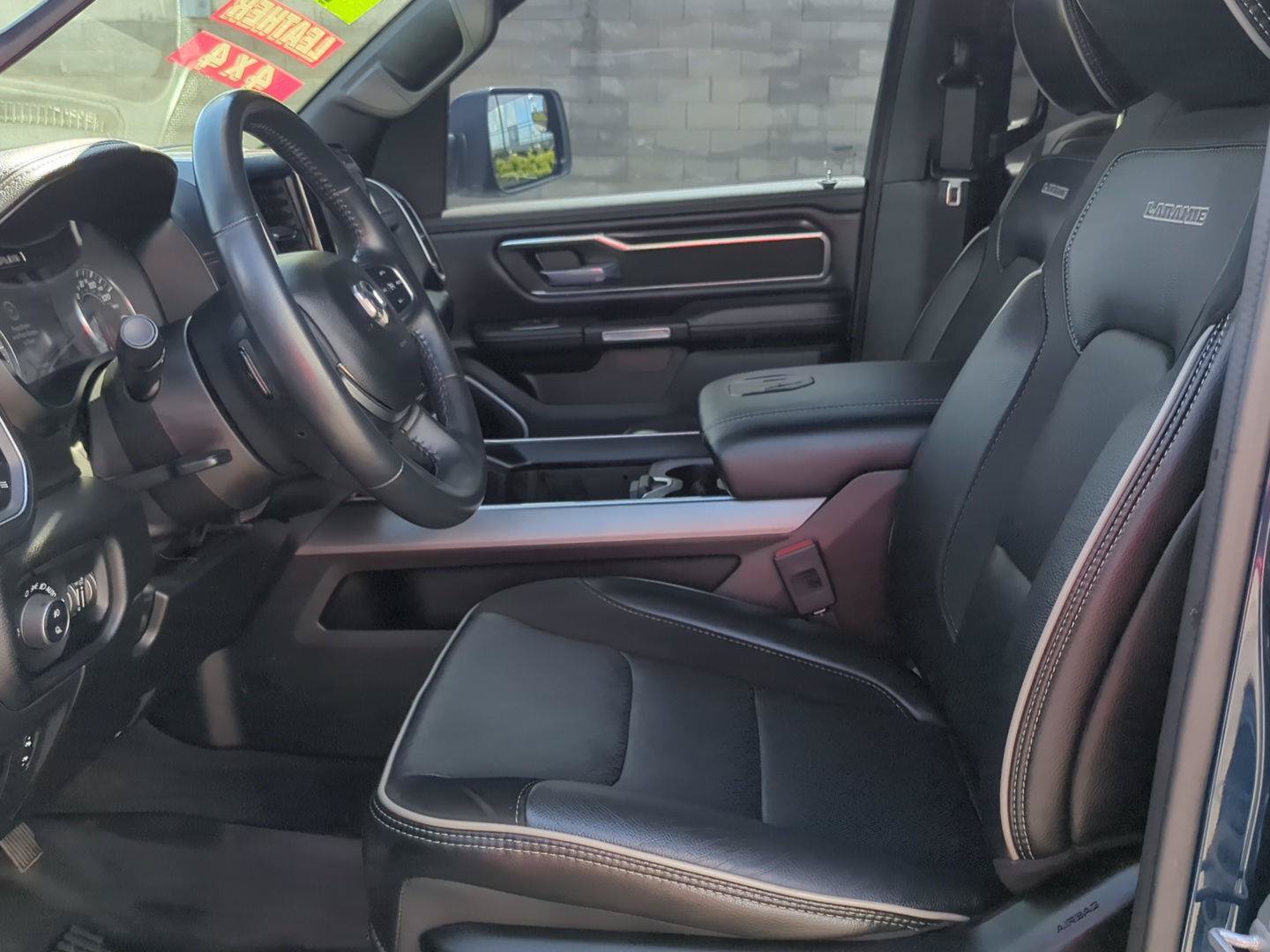 Used 2023 RAM 1500 Laramie AWD/4WD image 11