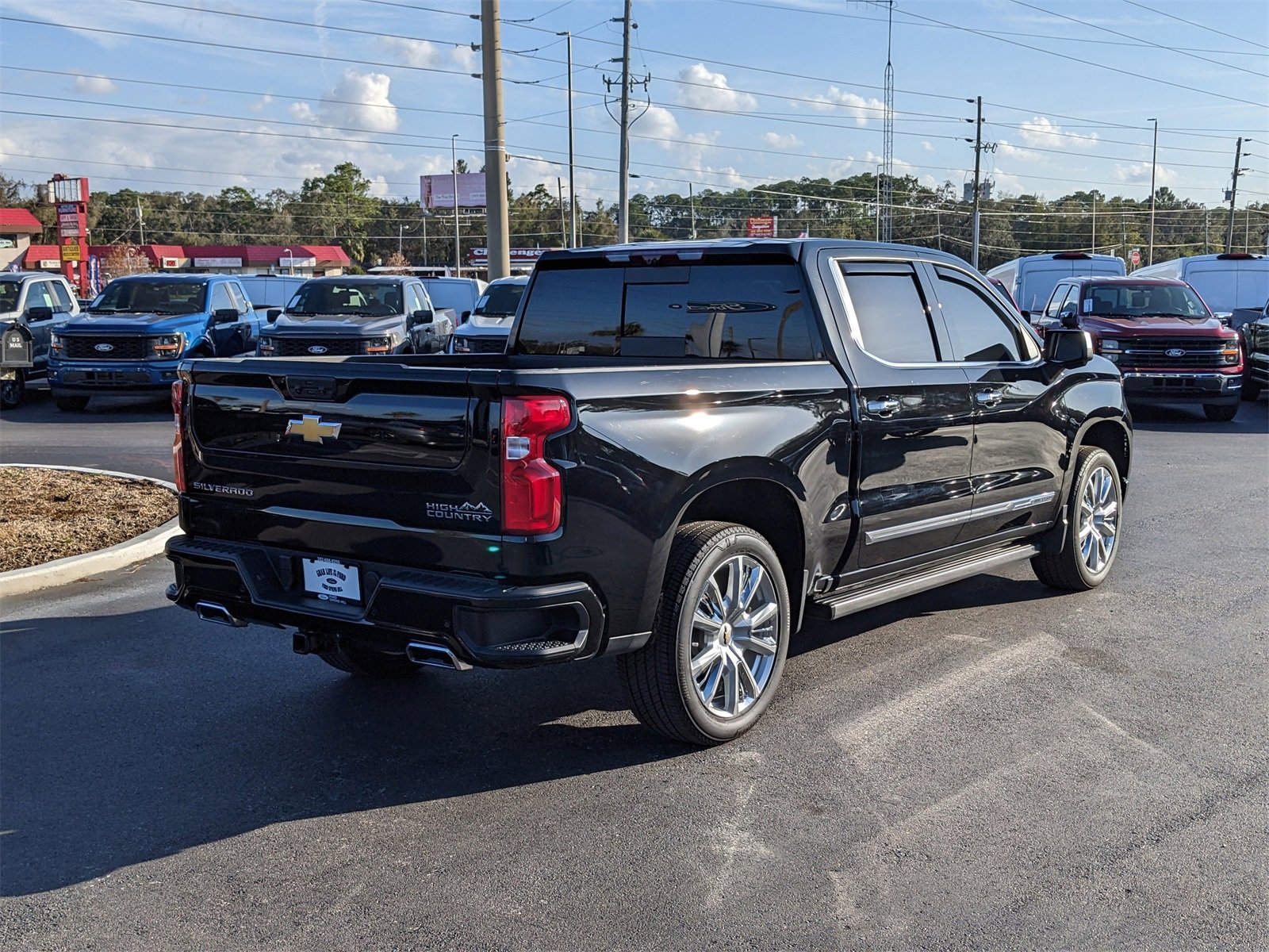 Used 2025 Chevrolet Silverado 1500 High Country image 5