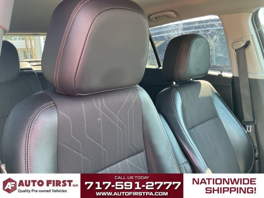 Used 2021 Chevrolet Trax LT w/ Driver Confidence Package AWD/4WD image 21