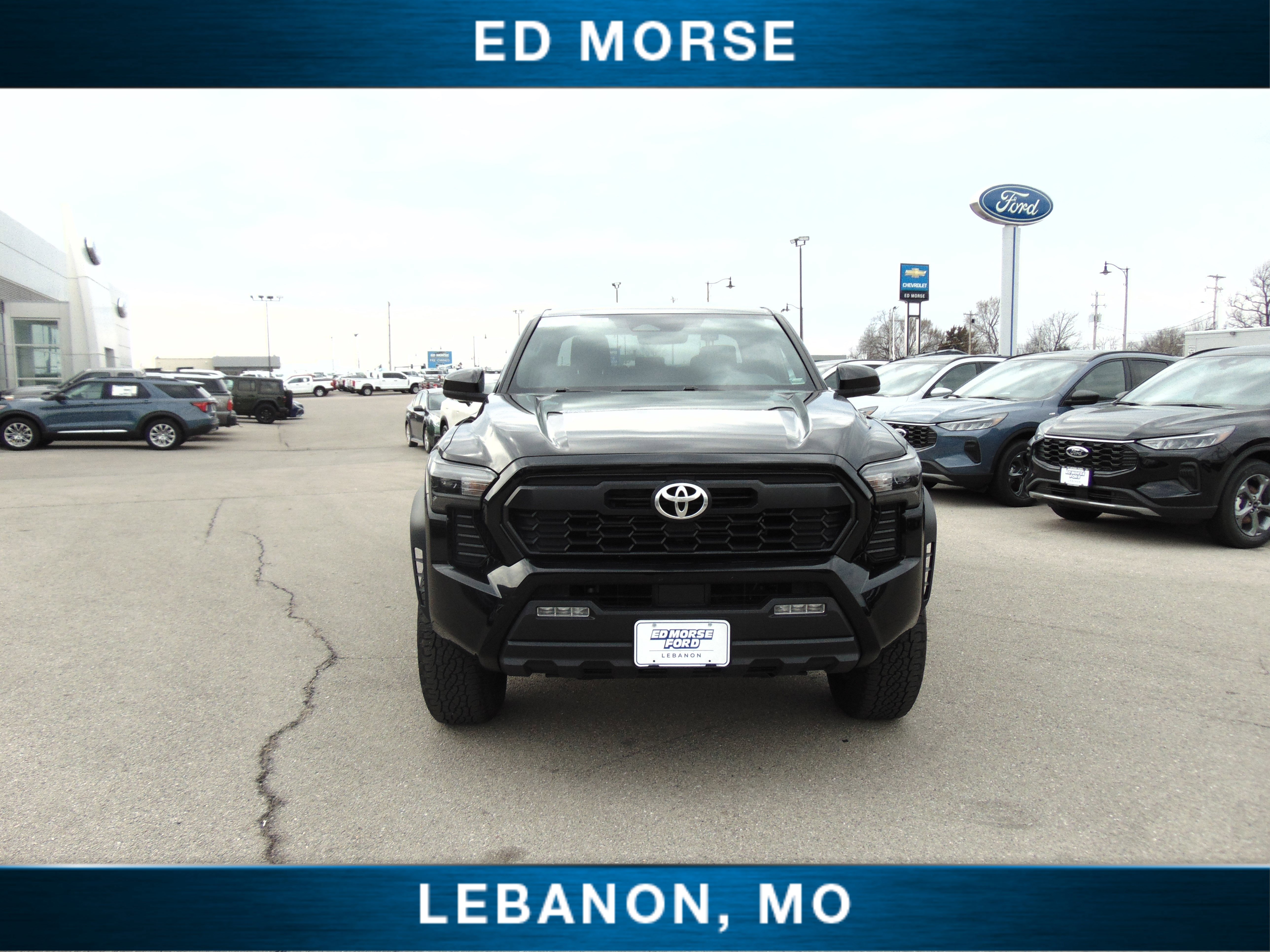 Used 2024 Toyota Tacoma TRD Off-Road image 3