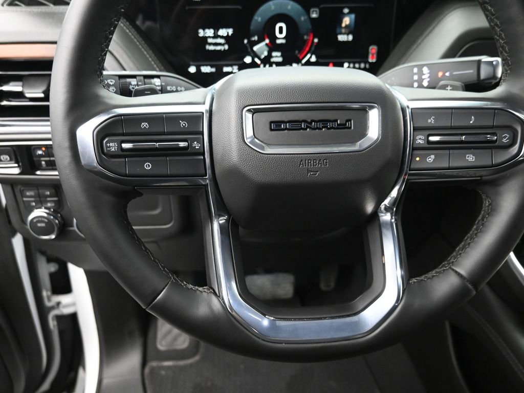 Used 2025 GMC Yukon Denali image 26