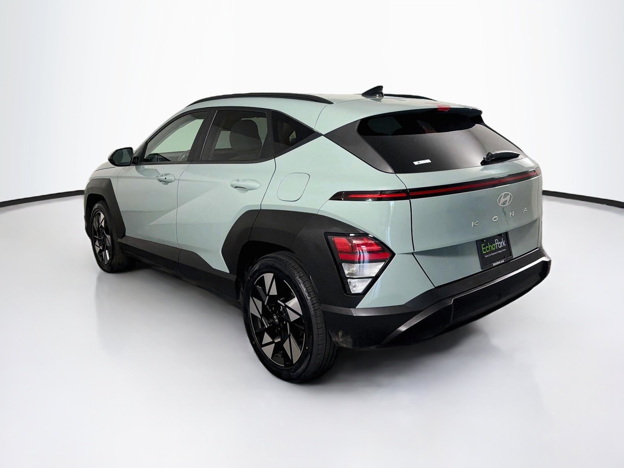 Used 2025 Hyundai Kona SEL FWD image 5
