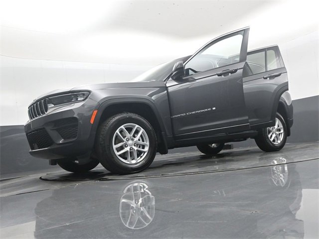 New 2025 Jeep Grand Cherokee Laredo X w/ Luxury Tech Group I image 46