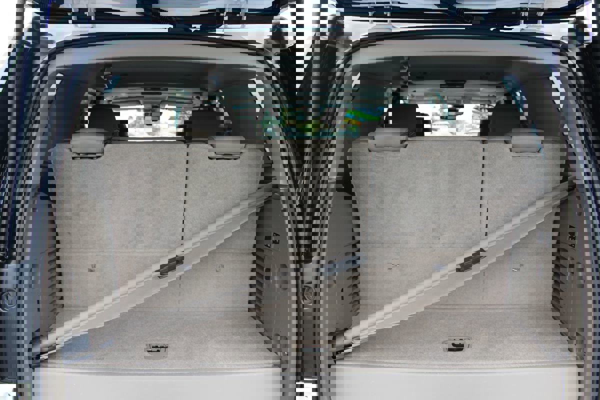 Used 2015 GMC Yukon SLT w/ Open Road Package image 35