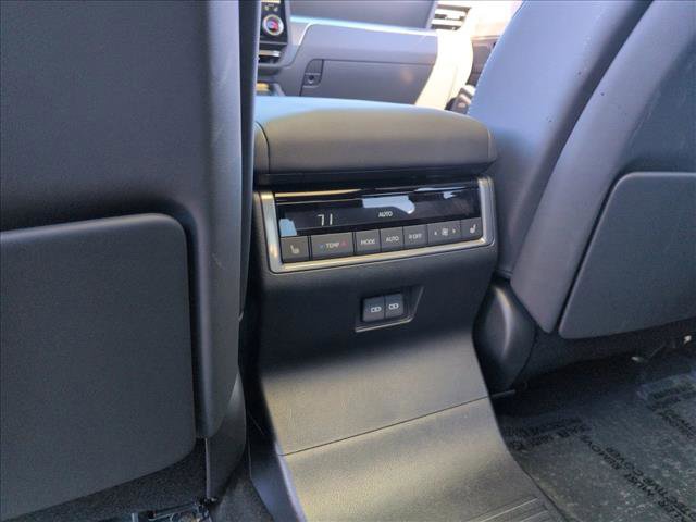 Used 2025 Lexus GX 550 w/ Accessory Package (2T) image 24