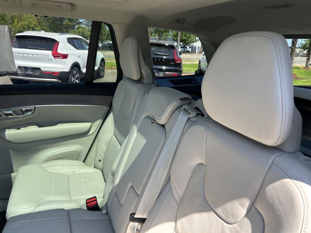 New 2026 Volvo XC90 B6 Ultra w/ Lounge Package image 6