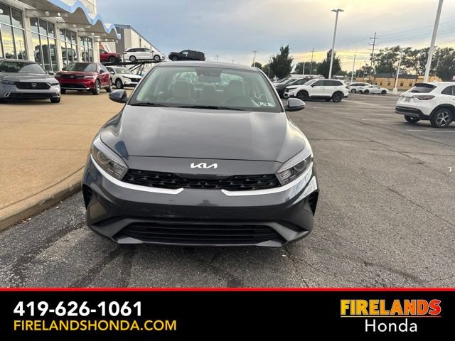Used 2023 Kia Forte LXS w/ LXS Technology Package FWD image 8
