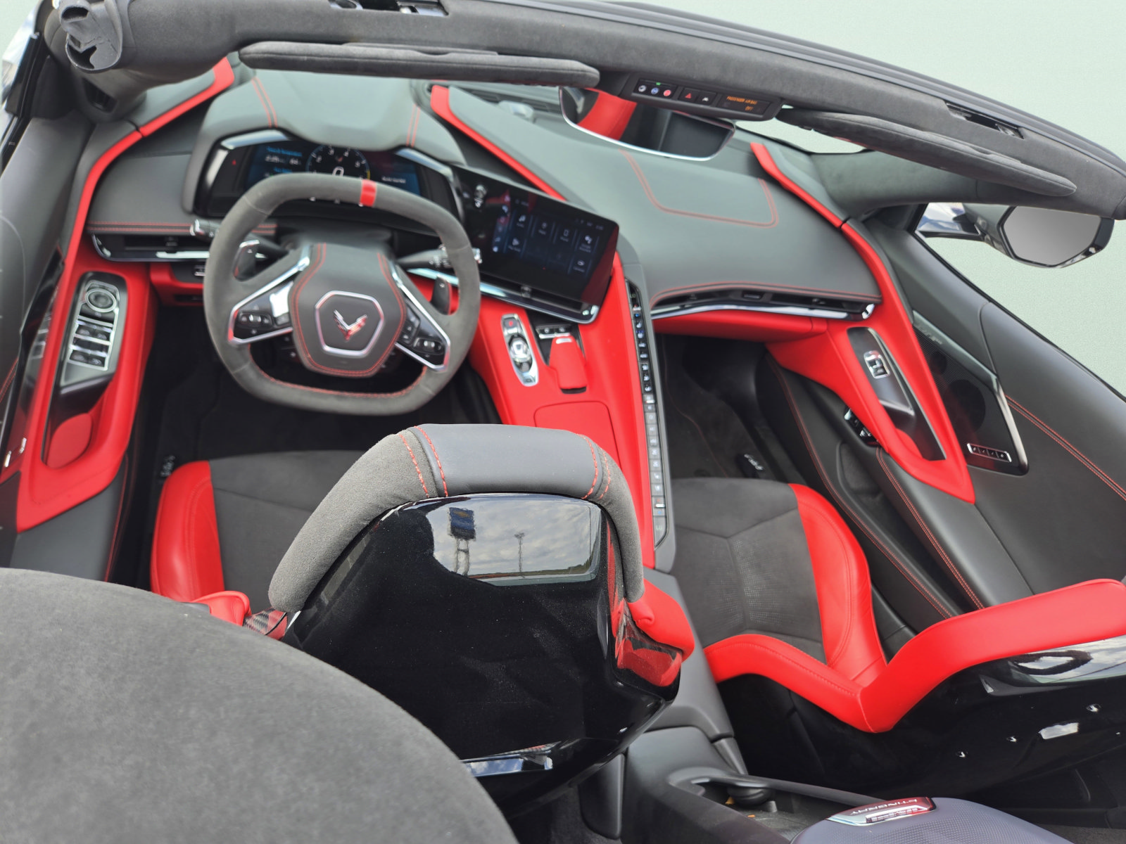 Used 2024 Chevrolet Corvette Stingray Premium Conv RWD image 11